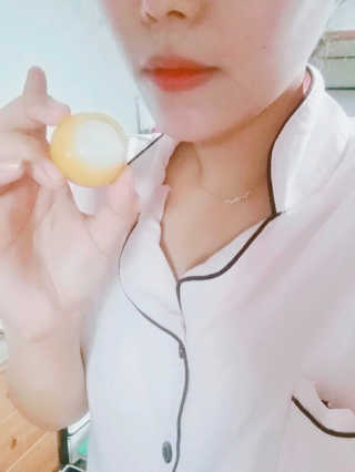 후르디아 블루베리 하이드레이팅 허니 립 밤 — 3.33점을 준 리뷰어가 2017년 9월 올린 사용 사진