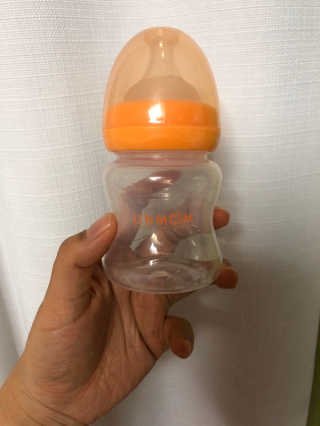 유비맘 신생아젖병 120ml 트리플팩_ 젖꼭지 포함 — 4.5점을 준 리뷰어가 2020년 2월 올린 사용 사진