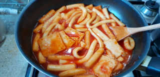 두번째 국떡 국가대표 떡볶이 1팩 + 영미칩 2봉 증정 — 5점을 준 리뷰어가 2019년 2월 올린 사용 사진