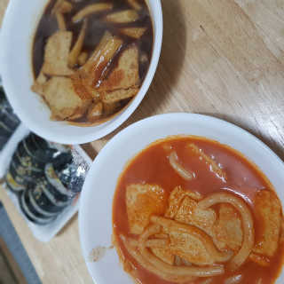 잠실맛집,홍코너떡볶이가우리집에[옛날맛,짜장맛옵션] — 5점을 준 리뷰어가 2020년 1월 올린 사용 사진