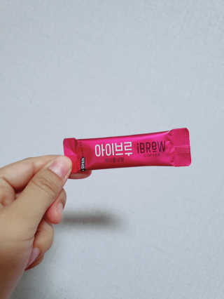 한국맥널티 아이브루 헤이즐넛향 100T — 5점을 준 리뷰어가 2019년 10월 올린 사용 사진