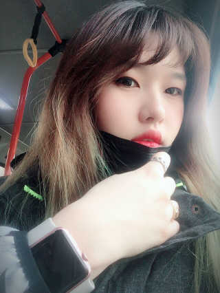 셀레뷰 하이 퍼포먼스 립 틴트 마스터 — 5점을 준 리뷰어가 2018년 3월 올린 사용 사진