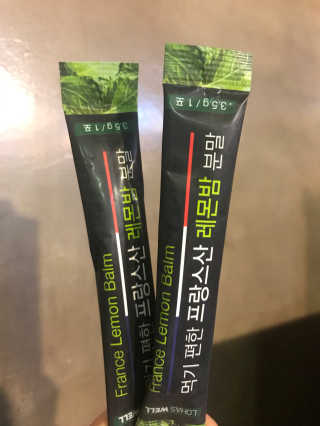 로하스웰 프랑스산 레몬밤 분말 — 4.5점을 준 리뷰어가 2018년 7월 올린 사용 사진