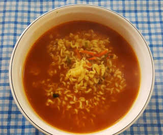 라면 그대로가 제일 맛있는 더엄마라면 — 4점을 준 리뷰어가 2019년 6월 올린 사용 사진