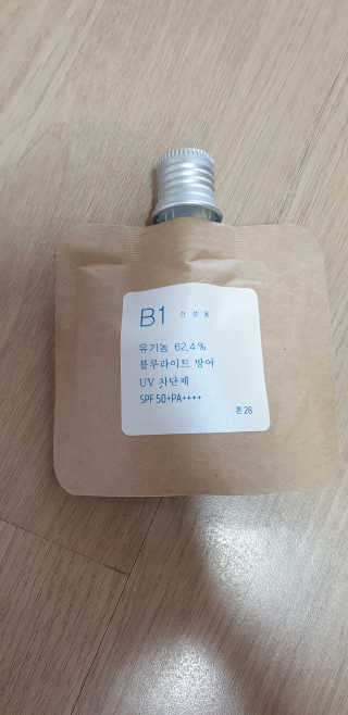 톤28 유기농 블루라이트 방어 UV 차단거리 건성용 B1 — 5점을 준 리뷰어가 2019년 5월 올린 사용 사진