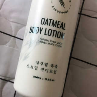(주)에네스티 내추럴 촉촉  오트밀 바디로션 500ml — 5점을 준 리뷰어가 2019년 8월 올린 사용 사진