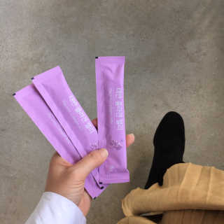 네츄럴굿띵스 태반 콜라겐 젤리 15포 — 4.67점을 준 리뷰어가 2018년 11월 올린 사용 사진