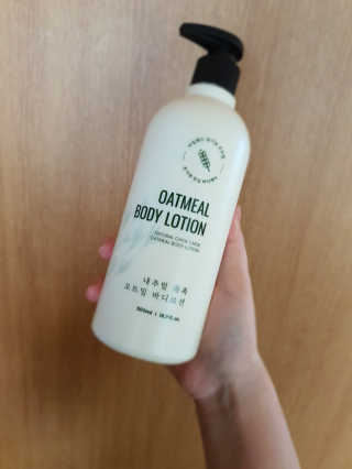 (주)에네스티 내추럴 촉촉  오트밀 바디로션 500ml — 5점을 준 리뷰어가 2020년 3월 올린 사용 사진