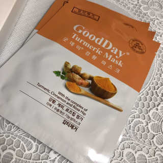 GoodDay Skincare GoodDay 강황 마스크 — 5점을 준 리뷰어가 2020년 3월 올린 사용 사진