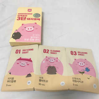 미팩토리 3단 돼지코팩 1box + 3단 흑돼지코팩 1box — 2점을 준 리뷰어가 2019년 8월 올린 사용 사진