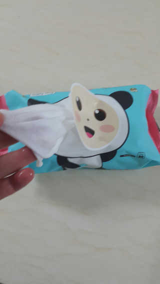 달곰이 물티슈 — 5점을 준 리뷰어가 2018년 8월 올린 사용 사진