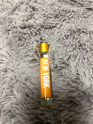 더블유드레스룸 롤 온 퍼퓸EDT 10ml — 3.67점을 준 리뷰어가 2018년 7월 올린 사용 사진