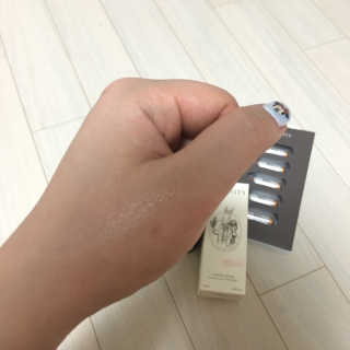 보타니티 [홍]조[진]정[결]케어 플라본 세럼 — 5점을 준 리뷰어가 2018년 5월 올린 사용 사진