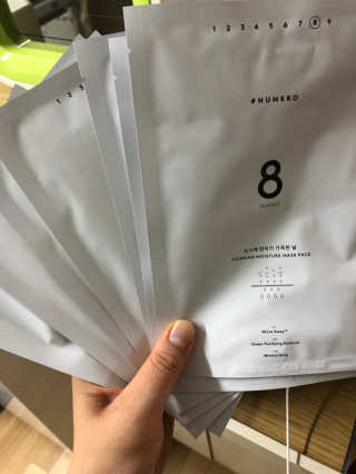 누메로 8 클리어링 모이스처 마스크팩 — 5점을 준 리뷰어가 2018년 7월 올린 사용 사진