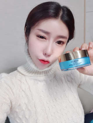 비엠비코 퀸79 노블 골드 아쿠아 크림 — 5점을 준 리뷰어가 2020년 1월 올린 사용 사진