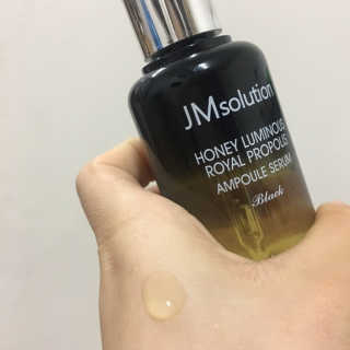 JM솔루션 꿀광 로얄 프로폴리스 앰플 세럼 블랙 — 4점을 준 리뷰어가 2018년 12월 올린 사용 사진
