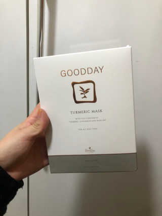 GoodDay Skincare GoodDay 강황 마스크 — 5점을 준 리뷰어가 2020년 3월 올린 사용 사진