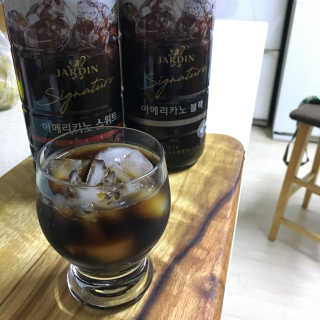 (주)쟈뎅 쟈뎅 시그니처 아메리카노 1.1L — 5점을 준 리뷰어가 2018년 5월 올린 사용 사진