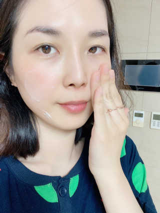 스킨더마 날씬마녀 화이트닝 모이스처크림 — 4점을 준 리뷰어가 2019년 12월 올린 사용 사진