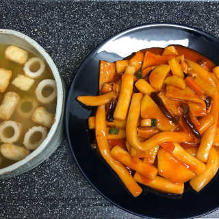 두번째 국떡 국가대표 떡볶이 1팩 + 영미칩 2봉 증정 — 4.5점을 준 리뷰어가 2019년 2월 올린 사용 사진