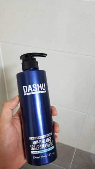 다슈코리아 다슈 데일리 한방 두피 골드 샴푸 500ml — 5점을 준 리뷰어가 2017년 9월 올린 사용 사진