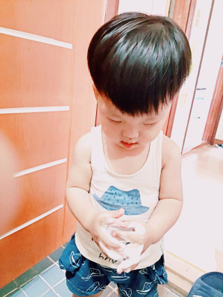 에코띠끄 건강한손 버블 항균 핸드워시(천연 오렌지플라워향) — 3.5점을 준 리뷰어가 2016년 8월 올린 사용 사진