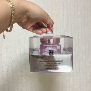 레디 아쿠아 글라스 코팅 크림 — 4.83점을 준 리뷰어가 2017년 10월 올린 사용 사진