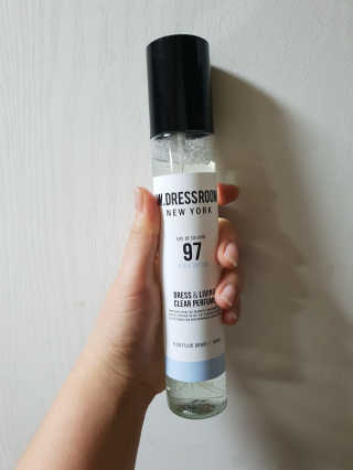 더블유드레스룸 드레스퍼퓸 150ml — 4.67점을 준 리뷰어가 2018년 10월 올린 사용 사진