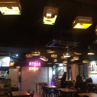 [크랩프트 신도림본점] 쉬림프 샐러드 피자 — 4점을 준 리뷰어가 2019년 1월 올린 사용 사진