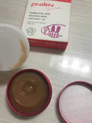 핀덴스킨베베 마데카식애씨드크림 35g — 5점을 준 리뷰어가 2018년 6월 올린 사용 사진