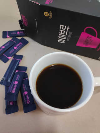 한국맥널티 아이브루 헤이즐넛향 100T — 4.5점을 준 리뷰어가 2019년 10월 올린 사용 사진
