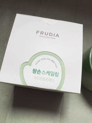 [후르디아] 약산성  모공 필링 패드(70매) — 5점을 준 리뷰어가 2019년 8월 올린 사용 사진