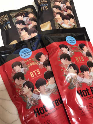 한국야쿠르트 콜드브루, 핫브루 액상스틱 BTS 일러스트 — 3.5점을 준 리뷰어가 2018년 11월 올린 사용 사진