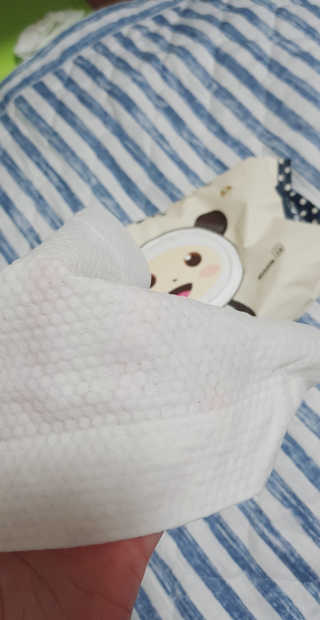 달곰이 물티슈 — 4점을 준 리뷰어가 2018년 12월 올린 사용 사진