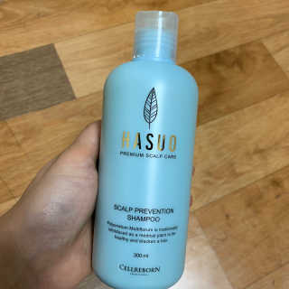 셀리본 하수오 내츄럴 프리벤션 탈모관리 샴푸 300ml — 5점을 준 리뷰어가 2019년 11월 올린 사용 사진