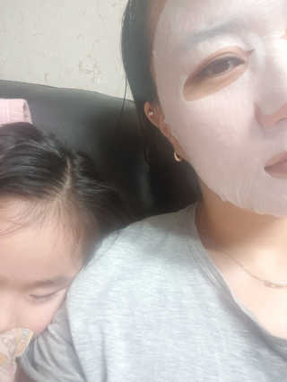 유산균하우스 [프로바이오닉]스킨프로바이오틱스 마스크 10매입 — 5점을 준 리뷰어가 2019년 3월 올린 사용 사진