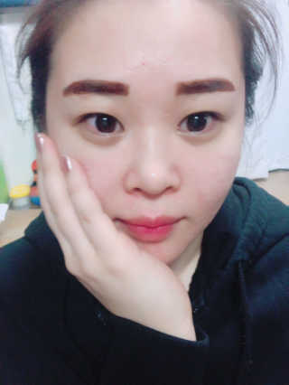 Honey Trap 허니트랩 터치프루프 아이브로우 — 4.83점을 준 리뷰어가 2018년 3월 올린 사용 사진