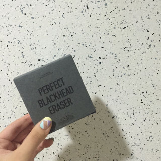 브이티 코스메틱 브이티 퍼펙트 블랙헤드 이레이져 비누 / 브이티 그레이트 트러블 헌터 비누 / 브이티 수퍼 모이스트 몬스터 비누 — 3점을 준 리뷰어가 2016년 9월 올린 사용 사진