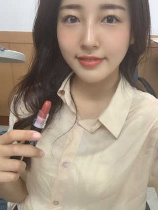 지고트 로맨틱 키스 립스틱 — 5점을 준 리뷰어가 2019년 5월 올린 사용 사진
