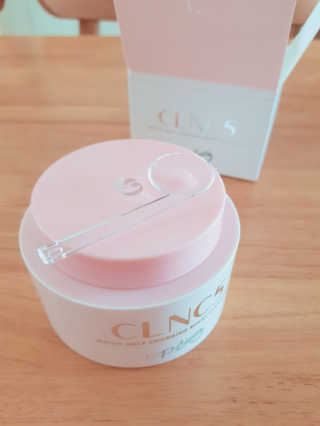 CLNC5 워터 멜트 체인징 클렌저 — 3.33점을 준 리뷰어가 2018년 8월 올린 사용 사진