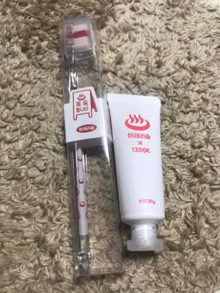 이태리숍 덴탈케어_치약 칫솔 — 3점을 준 리뷰어가 2018년 4월 올린 사용 사진