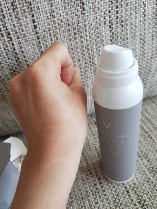 브이코스메틱 V브이 시그니처 안개분사 미스트 — 5점을 준 리뷰어가 2018년 8월 올린 사용 사진