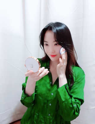 지고트 미네랄 UV 스네일 쿠션 리필포함 — 5점을 준 리뷰어가 2018년 12월 올린 사용 사진