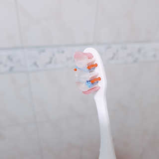 큐어스크립트 닥터폴스 치약 라임만다린향 — 3.83점을 준 리뷰어가 2018년 4월 올린 사용 사진