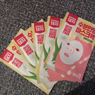 미팩토리 수분 만땅 마스크팩 5매 — 5점을 준 리뷰어가 2018년 2월 올린 사용 사진