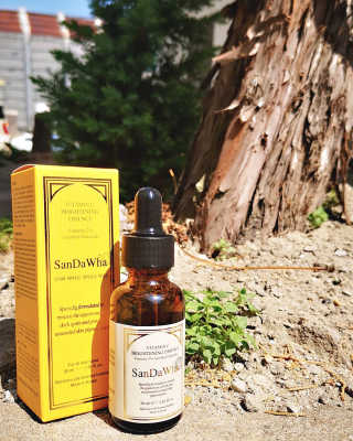 [스킨큐어] 산다화 비타민C 화이트닝 에센스 30ml — 5점을 준 리뷰어가 2019년 7월 올린 사용 사진