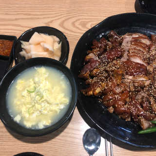[하영족발과보쌈 강서구청점] 족발中 2인세트 — 5점을 준 리뷰어가 2019년 3월 올린 사용 사진