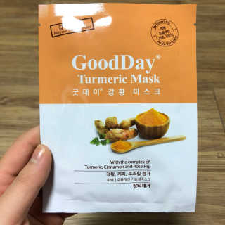 GoodDay Skincare GoodDay 강황 마스크 — 5점을 준 리뷰어가 2020년 2월 올린 사용 사진