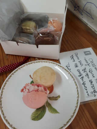 M카롱 반할만큼 달콤한 수제마카롱 — 5점을 준 리뷰어가 2018년 5월 올린 사용 사진
