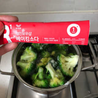 레인보우샵 올인원세탁세제,베이킹소다 스틱포6개입+세탁조클리너 — 3점을 준 리뷰어가 2018년 4월 올린 사용 사진